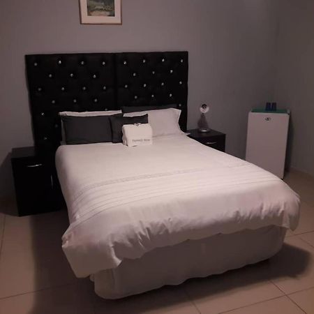 Jessma Bed And Breakfast Walvis Bay Bagian luar foto