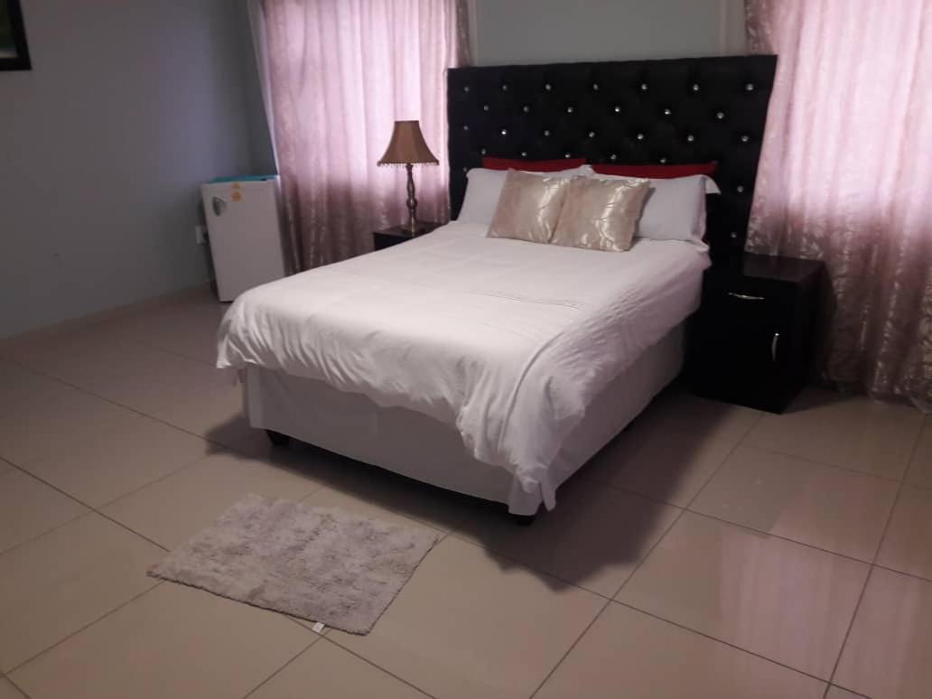 Jessma Bed And Breakfast Walvis Bay Bagian luar foto